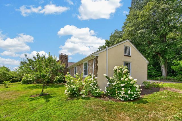 1015 CHESTER SPRINGS RD, Phoenixville, PA 19460
