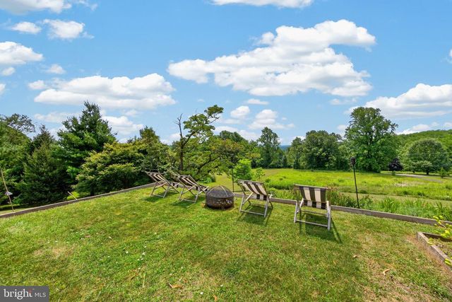 1015 CHESTER SPRINGS RD, Phoenixville, PA 19460
