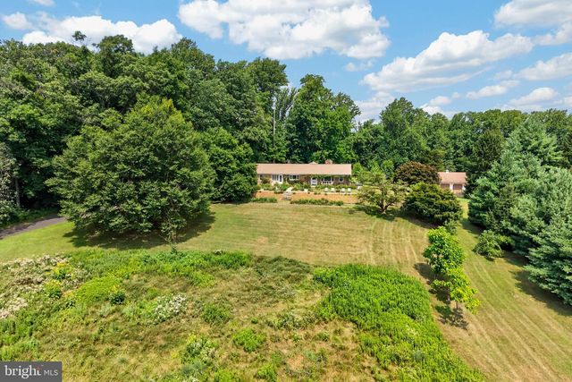 1015 CHESTER SPRINGS RD, Phoenixville, PA 19460