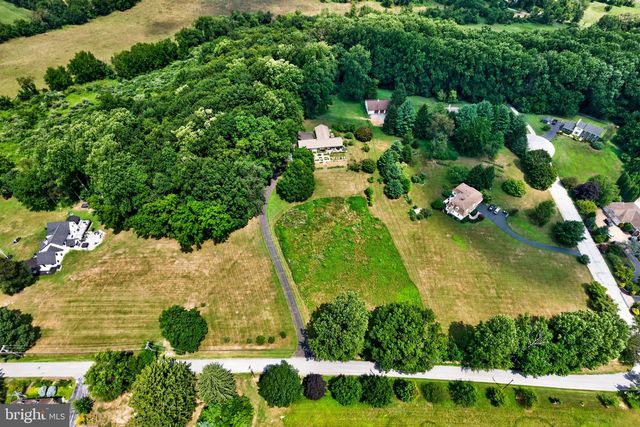 1015 CHESTER SPRINGS RD, Phoenixville, PA 19460