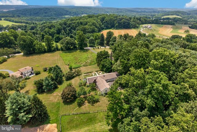 1015 CHESTER SPRINGS RD, Phoenixville, PA 19460