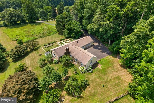 1015 CHESTER SPRINGS RD, Phoenixville, PA 19460