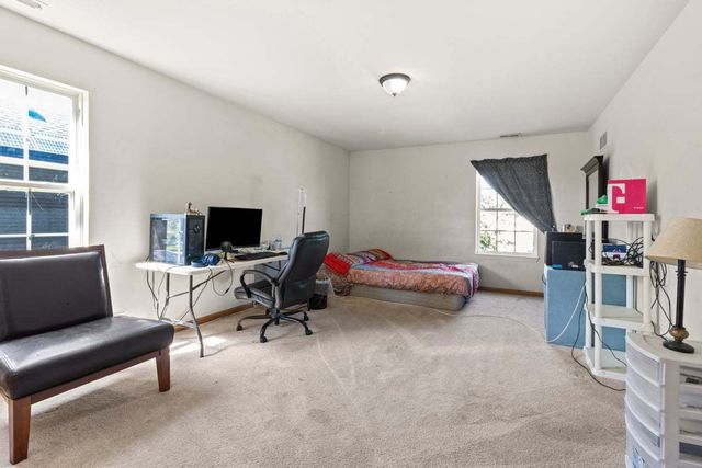 7720 Mossheather Drive, Joliet, IL 60431