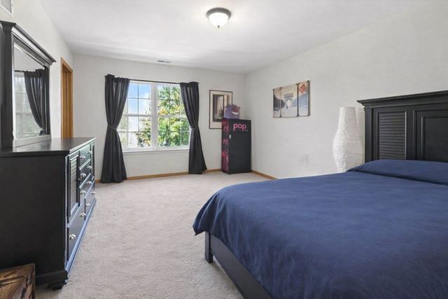 7720 Mossheather Drive, Joliet, IL 60431