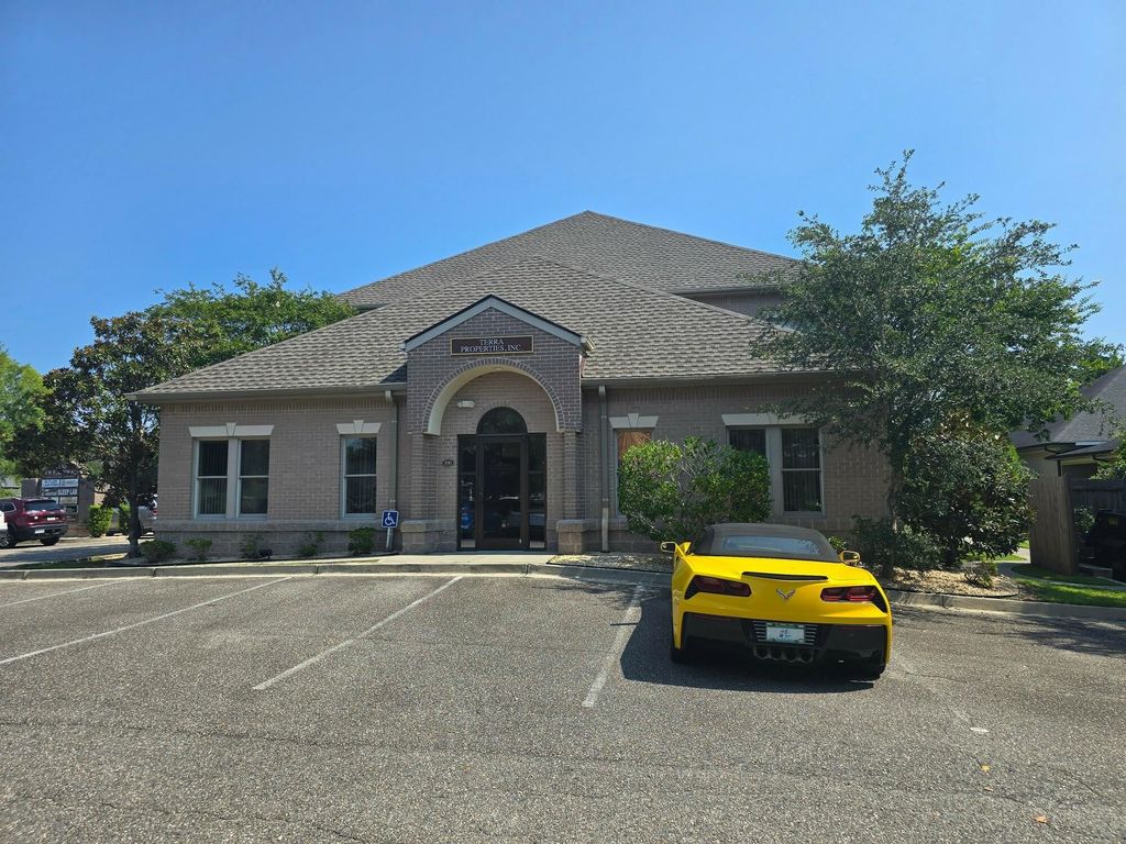 4420 Oleander Dr Ste 100, Myrtle Beach, SC 29577 — photo 3