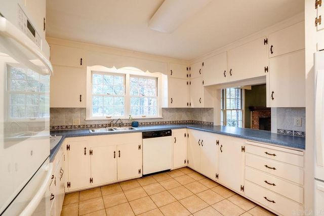 1408 Hillcrest Drive, Searcy, AR 72143