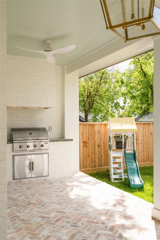 1739 Latexo Drive, Houston, TX 77018