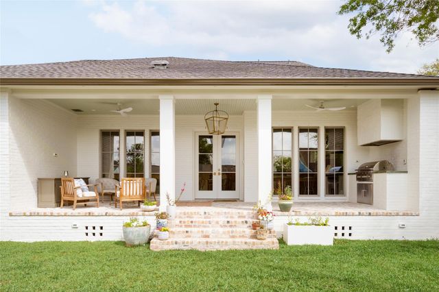 1739 Latexo Drive, Houston, TX 77018