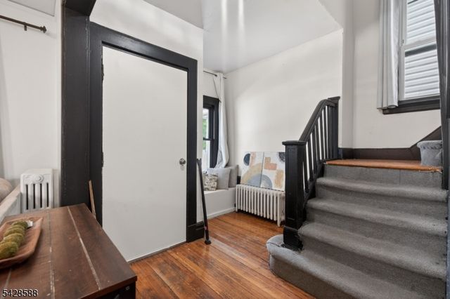 52 Clifford St, East Orange City, NJ 07018