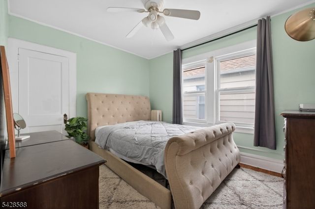 52 Clifford St, East Orange City, NJ 07018