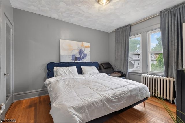 52 Clifford St, East Orange City, NJ 07018
