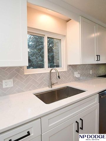 15006 Cuming Street, Omaha, NE 68154