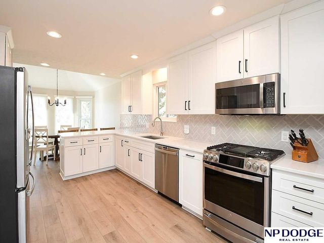 15006 Cuming Street, Omaha, NE 68154