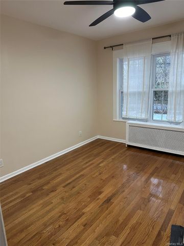 67 Clinch Avenue, Garden City, NY 11530