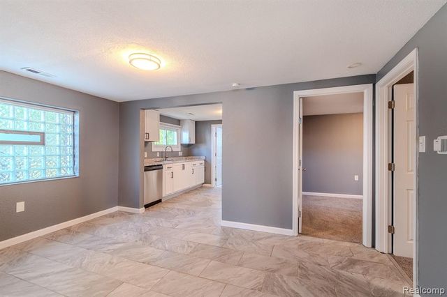 11472 Cadillac Avenue, Warren, MI 48089