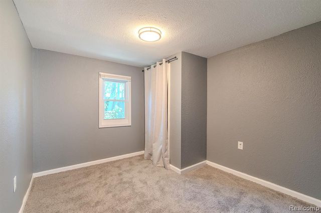 11472 Cadillac Avenue, Warren, MI 48089