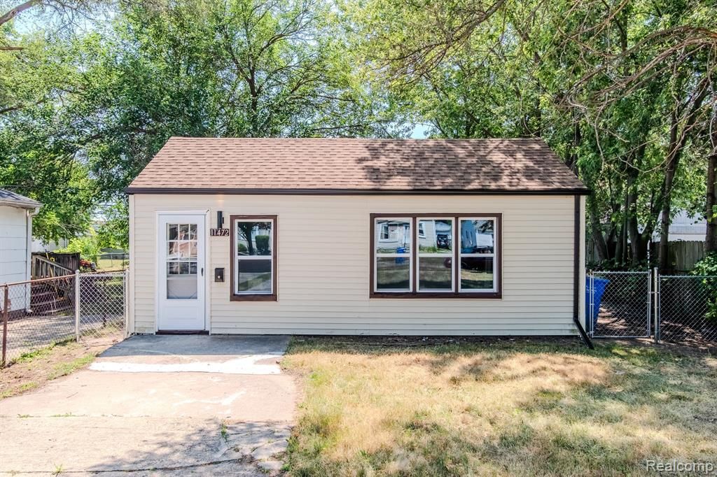 11472 Cadillac Avenue, Warren, MI 48089