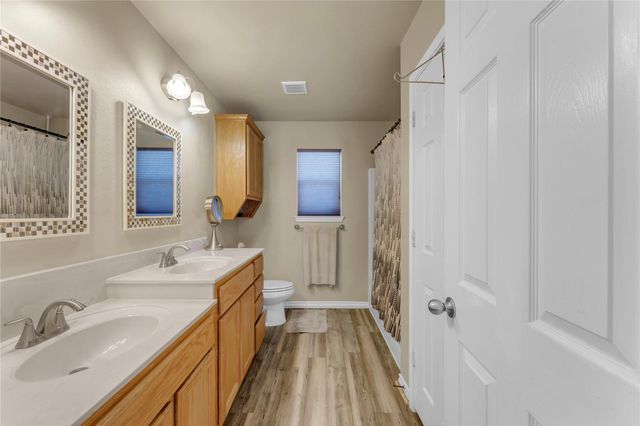 1209 E Avenue F, Lampasas, TX 76550