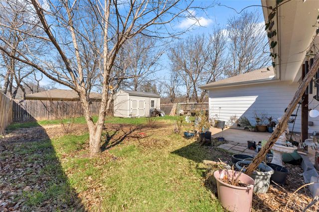 1209 E Avenue F, Lampasas, TX 76550