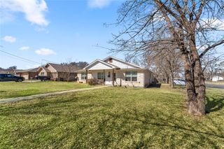 1209 E Avenue F, Lampasas, TX 76550