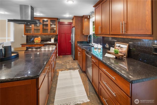 3414 58th Avenue NW, Gig Harbor, WA 98335