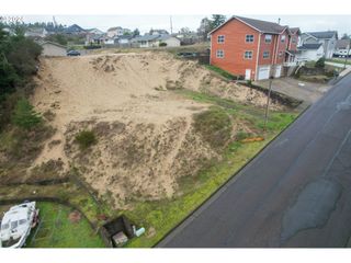0 Ash St, North Bend, OR 97459