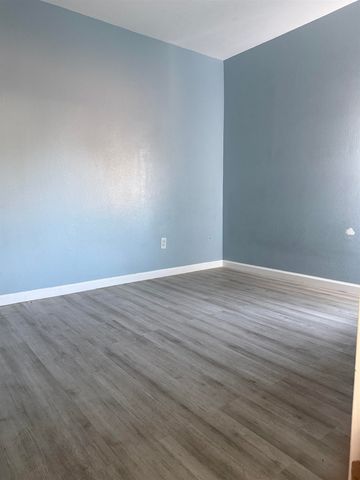 2416 - 2414 Linden Street, Oakland, CA 94607