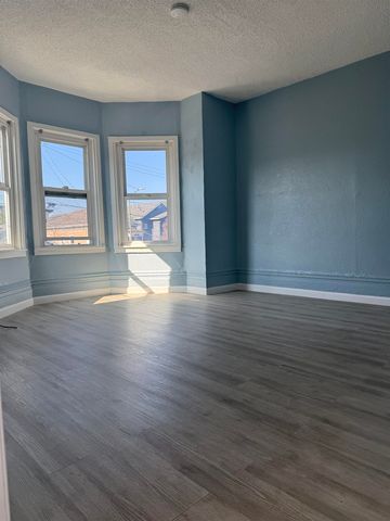 2416 - 2414 Linden Street, Oakland, CA 94607