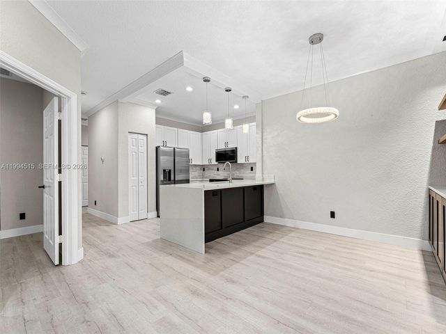 4851 Bonsai Cir 101, Palm Beach Gardens, FL 33418