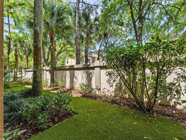 4851 Bonsai Cir 101, Palm Beach Gardens, FL 33418
