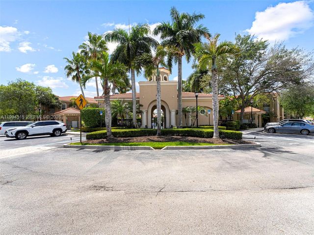 4851 Bonsai Cir 101, Palm Beach Gardens, FL 33418