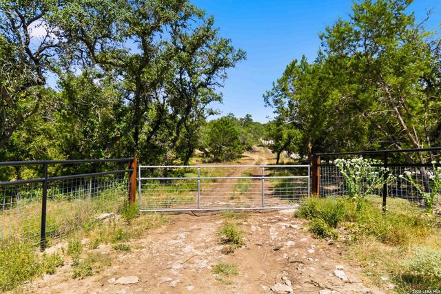 32870 STAHL LN, Bulverde, TX 78163