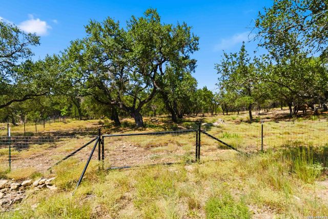 32870 STAHL LN, Bulverde, TX 78163