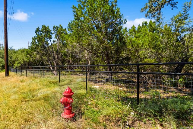 32870 STAHL LN, Bulverde, TX 78163