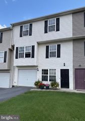 41 MORNINGSTAR DR, Hedgesville, WV 25427