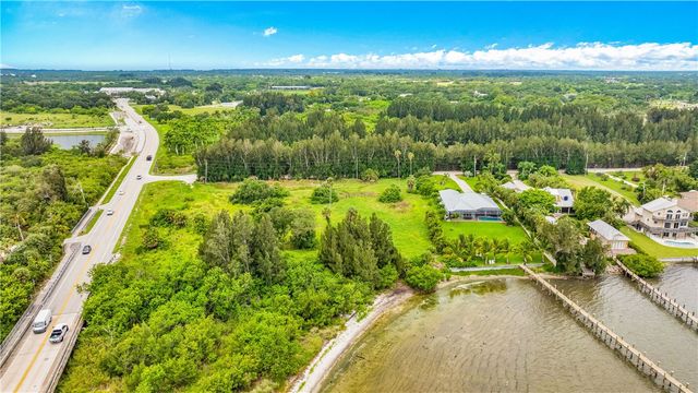 8780 44th Avenue, Sebastian, FL 32958