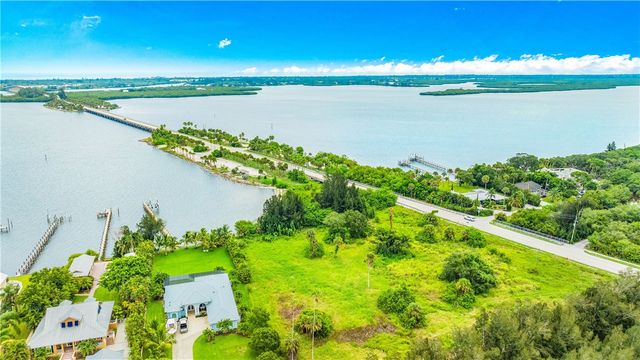 8780 44th Avenue, Sebastian, FL 32958