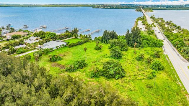 8780 44th Avenue, Sebastian, FL 32958