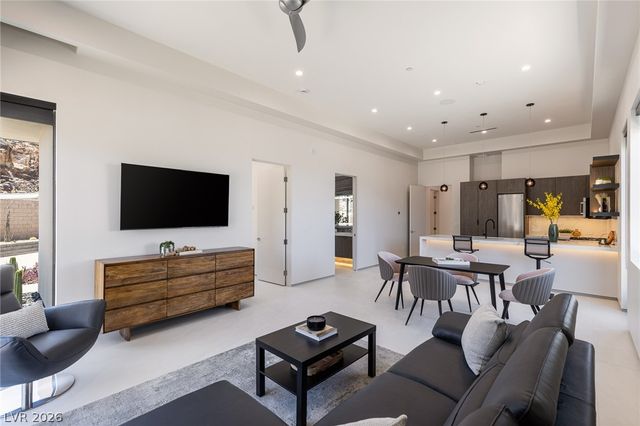 563 Grand Rim Drive, Henderson, NV 89012