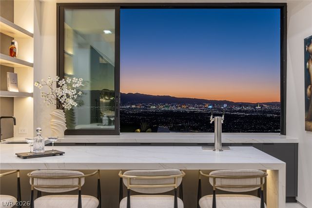 563 Grand Rim Drive, Henderson, NV 89012