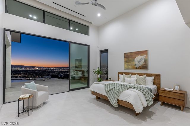 563 Grand Rim Drive, Henderson, NV 89012