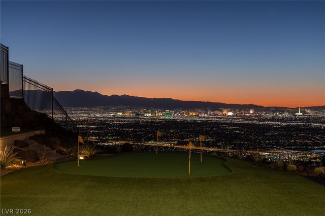 563 Grand Rim Drive, Henderson, NV 89012