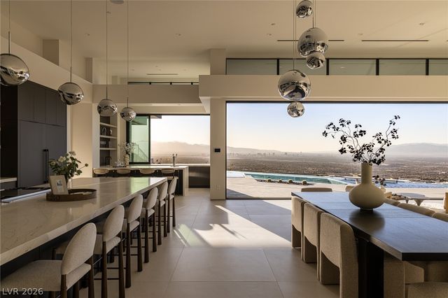 563 Grand Rim Drive, Henderson, NV 89012