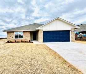 21240 SE 32nd Street, Harrah, OK 73045