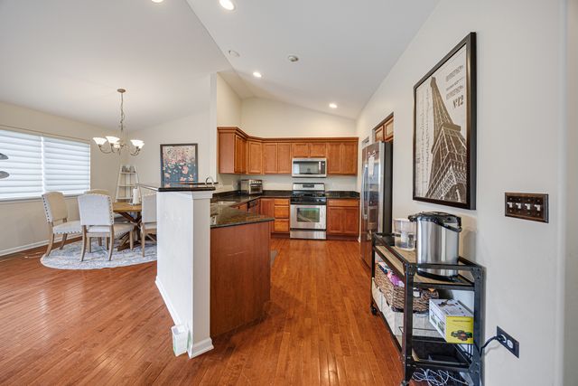 2929 saganashkee Lane, Naperville, IL 60564
