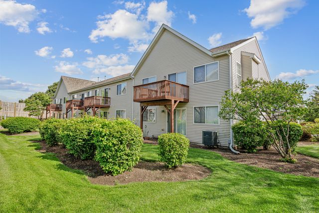 2929 saganashkee Lane, Naperville, IL 60564