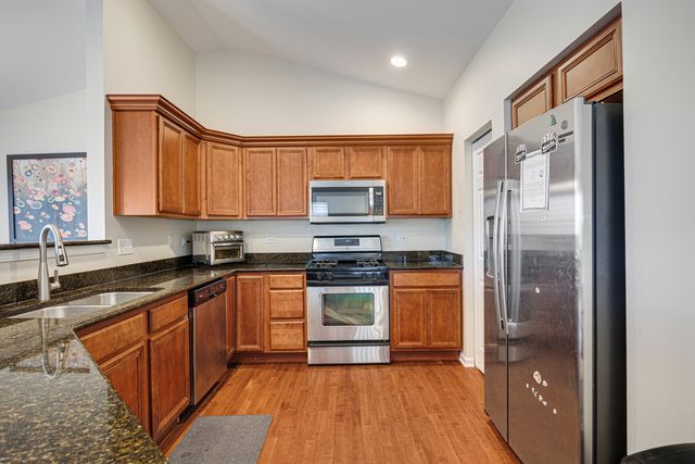 2929 saganashkee Lane, Naperville, IL 60564