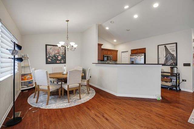 2929 saganashkee Lane, Naperville, IL 60564
