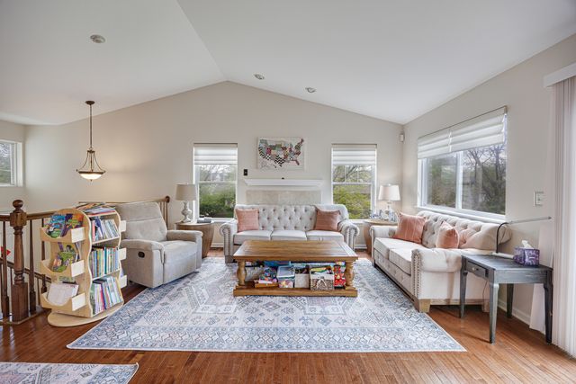 2929 saganashkee Lane, Naperville, IL 60564