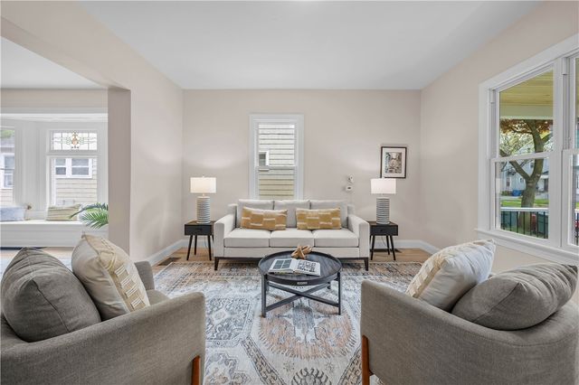 276 Parsells Avenue, Rochester, NY 14609